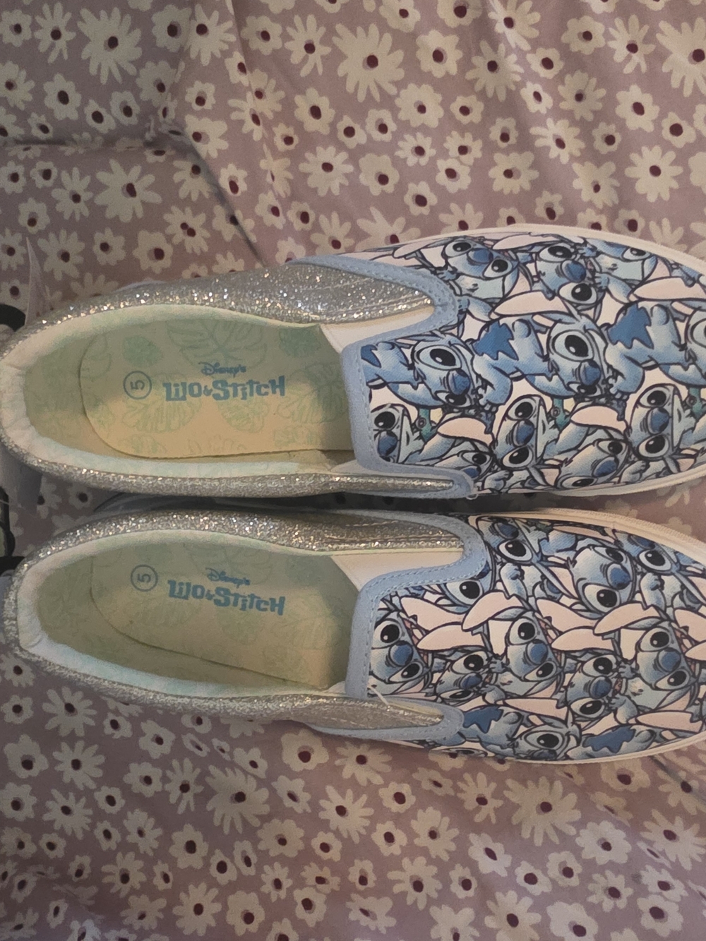 Disney Ground Up Disney Lilo & Stitch Girls Slip-On Twin Gore Glitter Sneakers